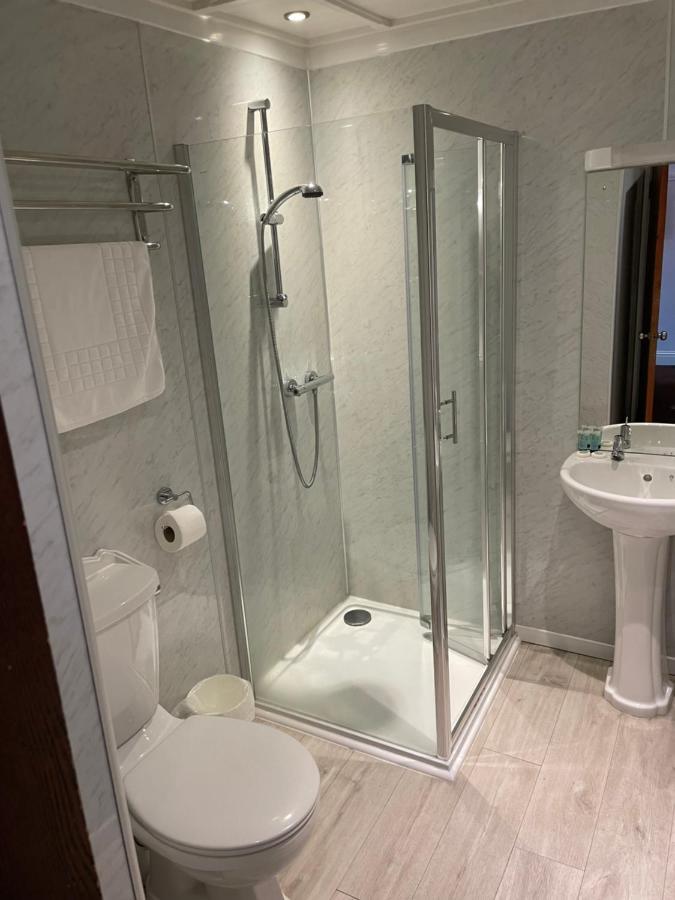 The George Hotel Уитби Екстериор снимка