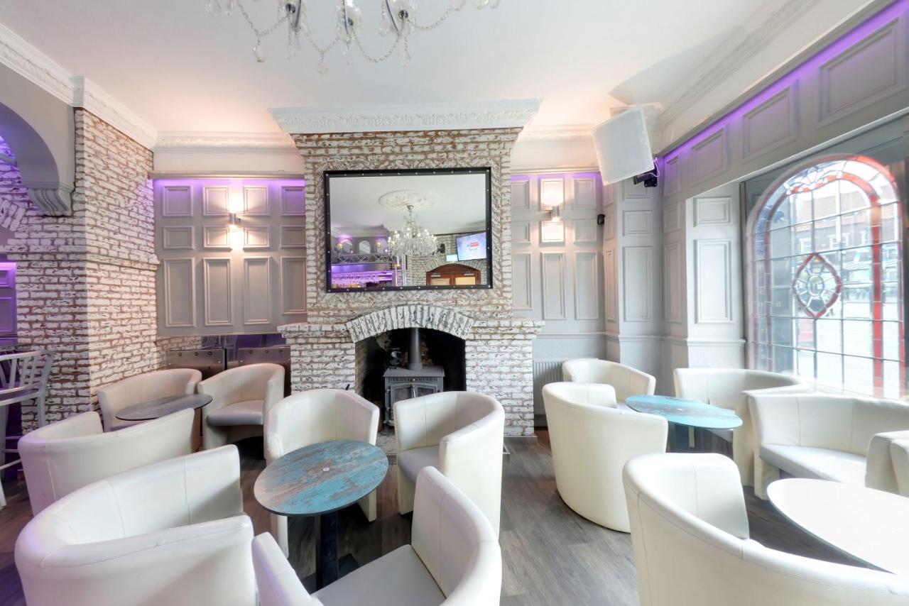 The George Hotel Уитби Екстериор снимка