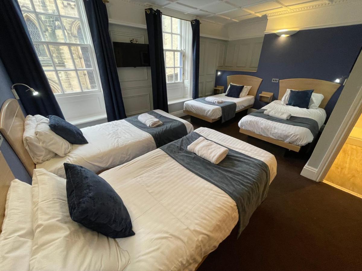 The George Hotel Уитби Екстериор снимка