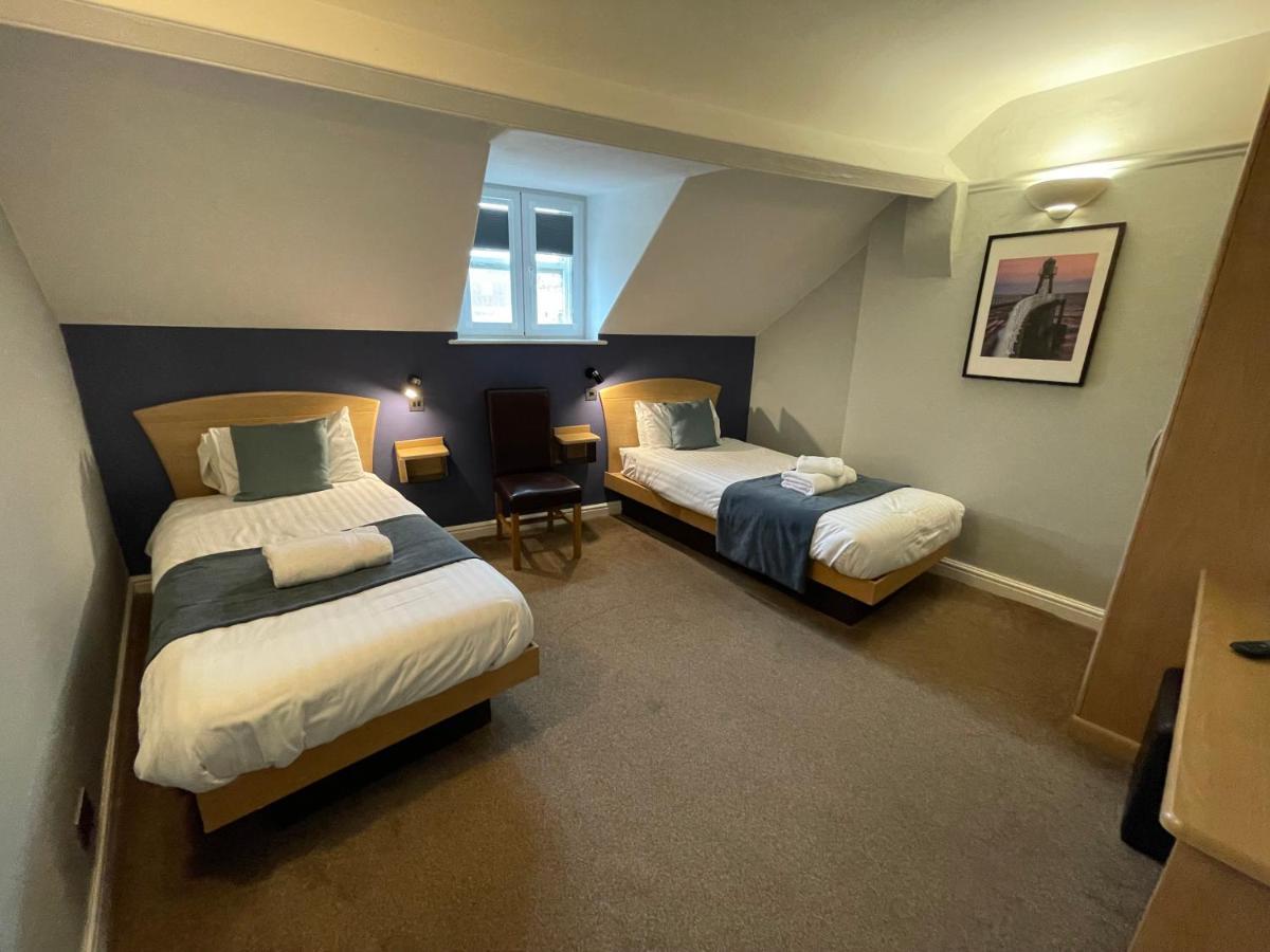 The George Hotel Уитби Екстериор снимка